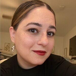 Meet your Posher, Rebeca